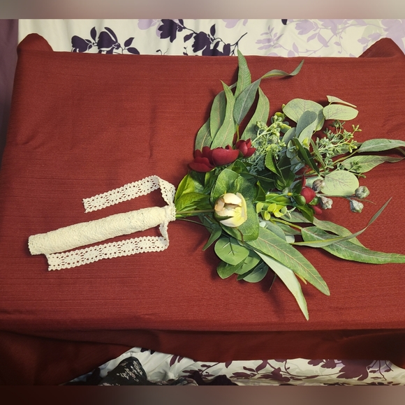 Faux Floral Wedding Decor - Picture 3 of 7
